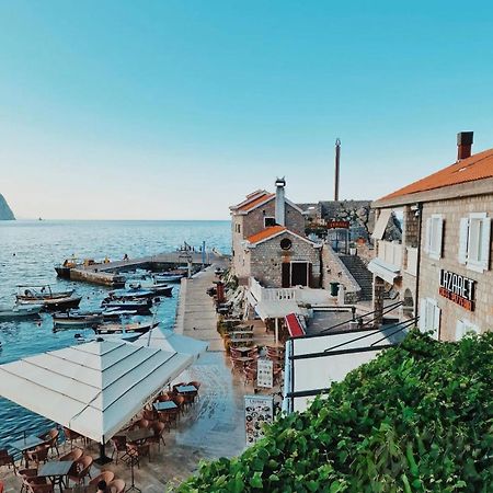 Apartments First Line Petrovac ภายนอก รูปภาพ