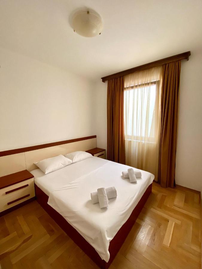 Apartments First Line Petrovac ภายนอก รูปภาพ