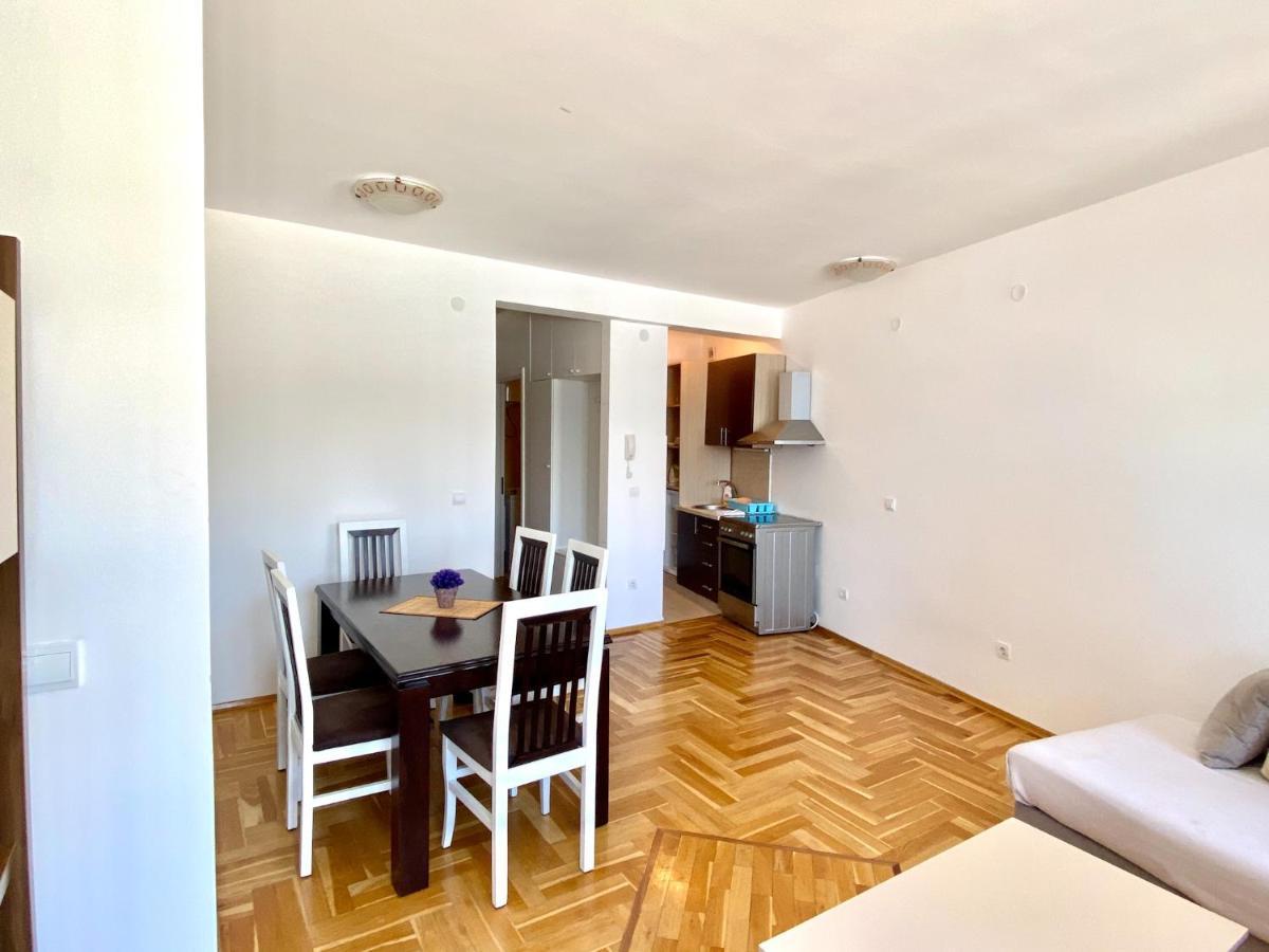 Apartments First Line Petrovac ภายนอก รูปภาพ