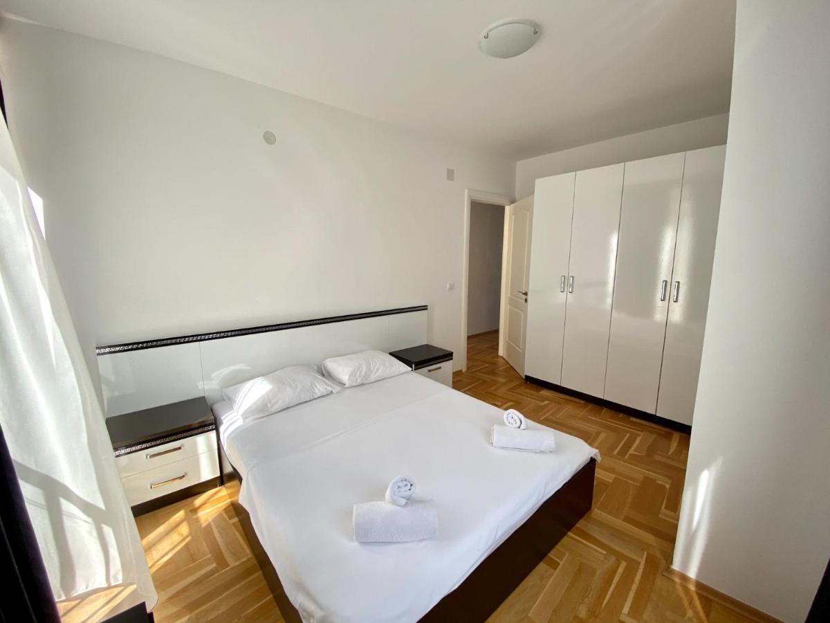 Apartments First Line Petrovac ภายนอก รูปภาพ