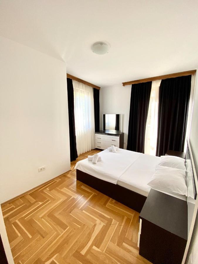 Apartments First Line Petrovac ภายนอก รูปภาพ