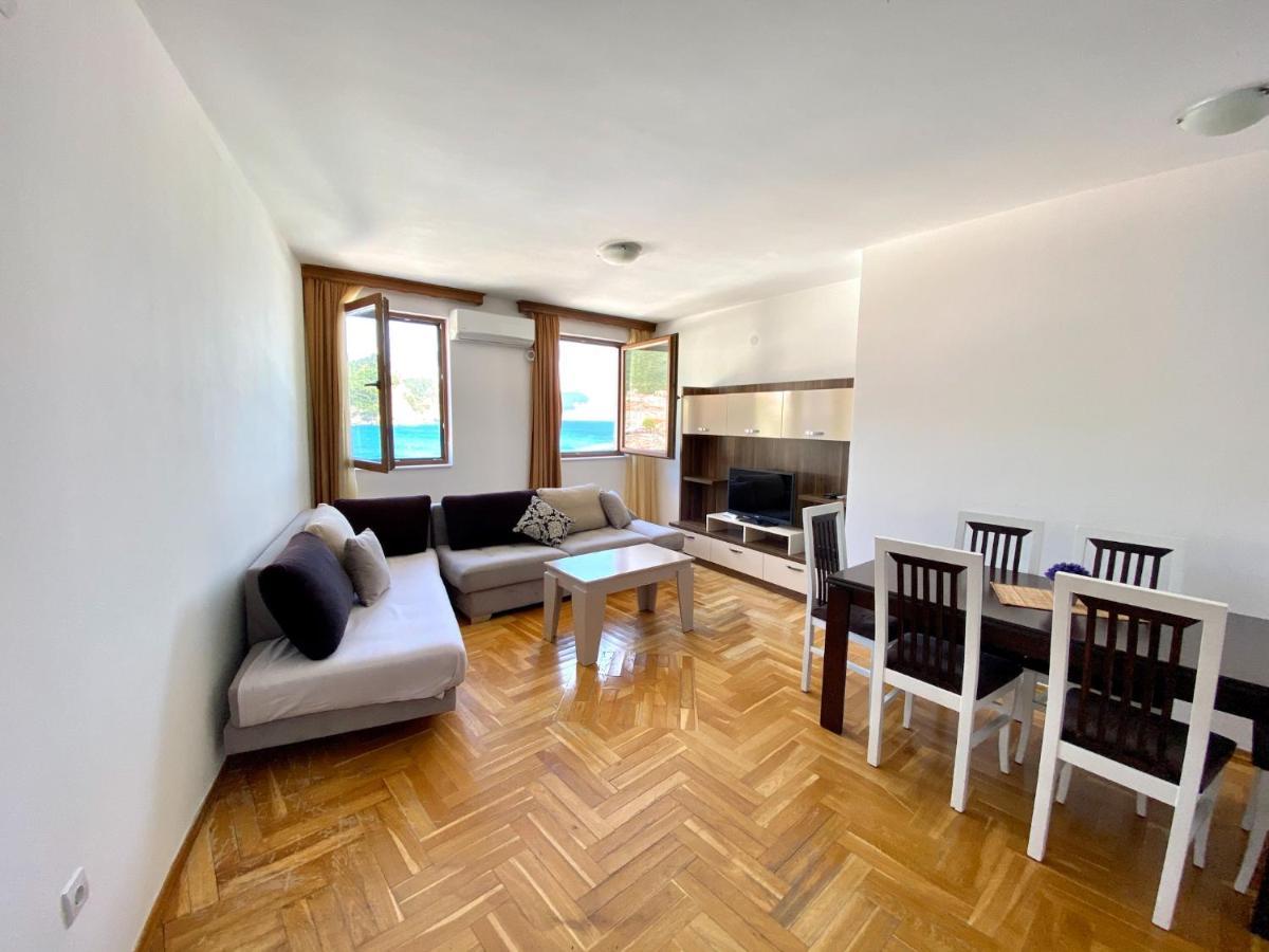 Apartments First Line Petrovac ภายนอก รูปภาพ