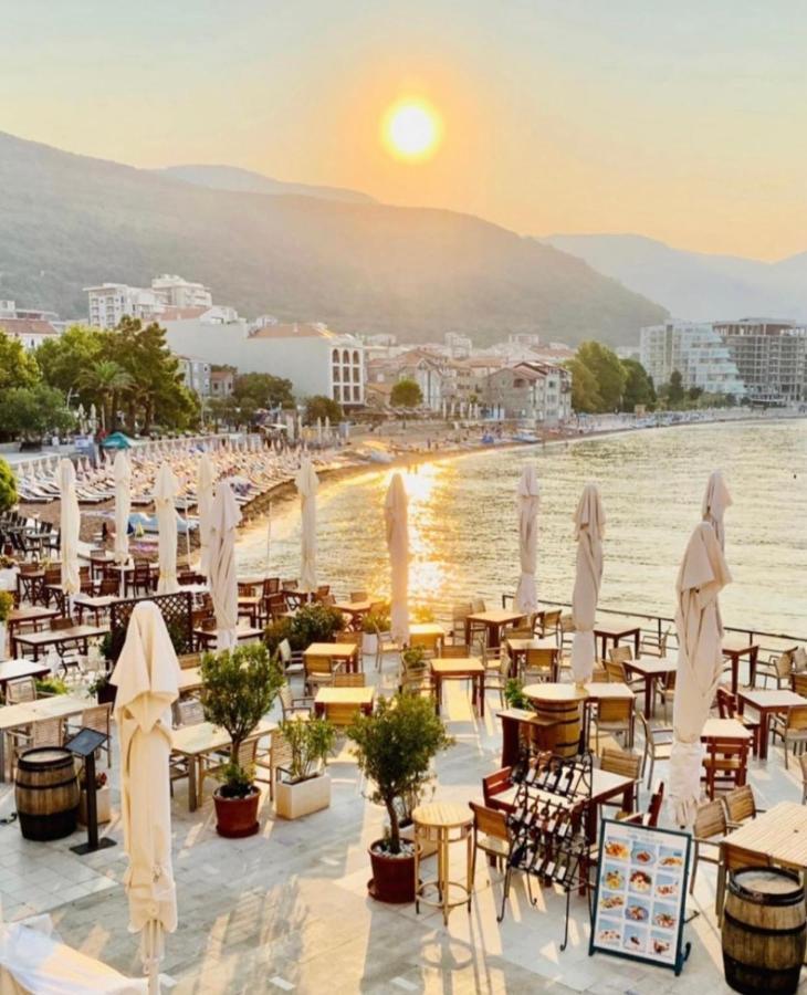 Apartments First Line Petrovac ภายนอก รูปภาพ