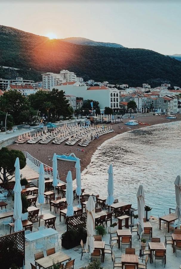 Apartments First Line Petrovac ภายนอก รูปภาพ