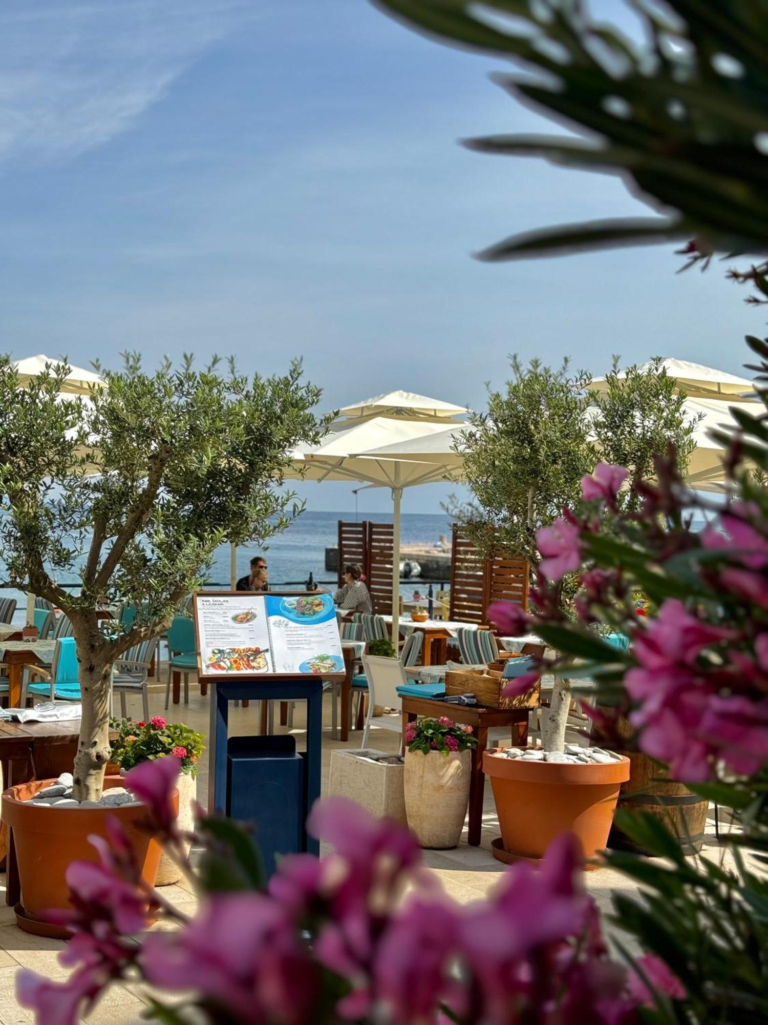 Apartments First Line Petrovac ภายนอก รูปภาพ