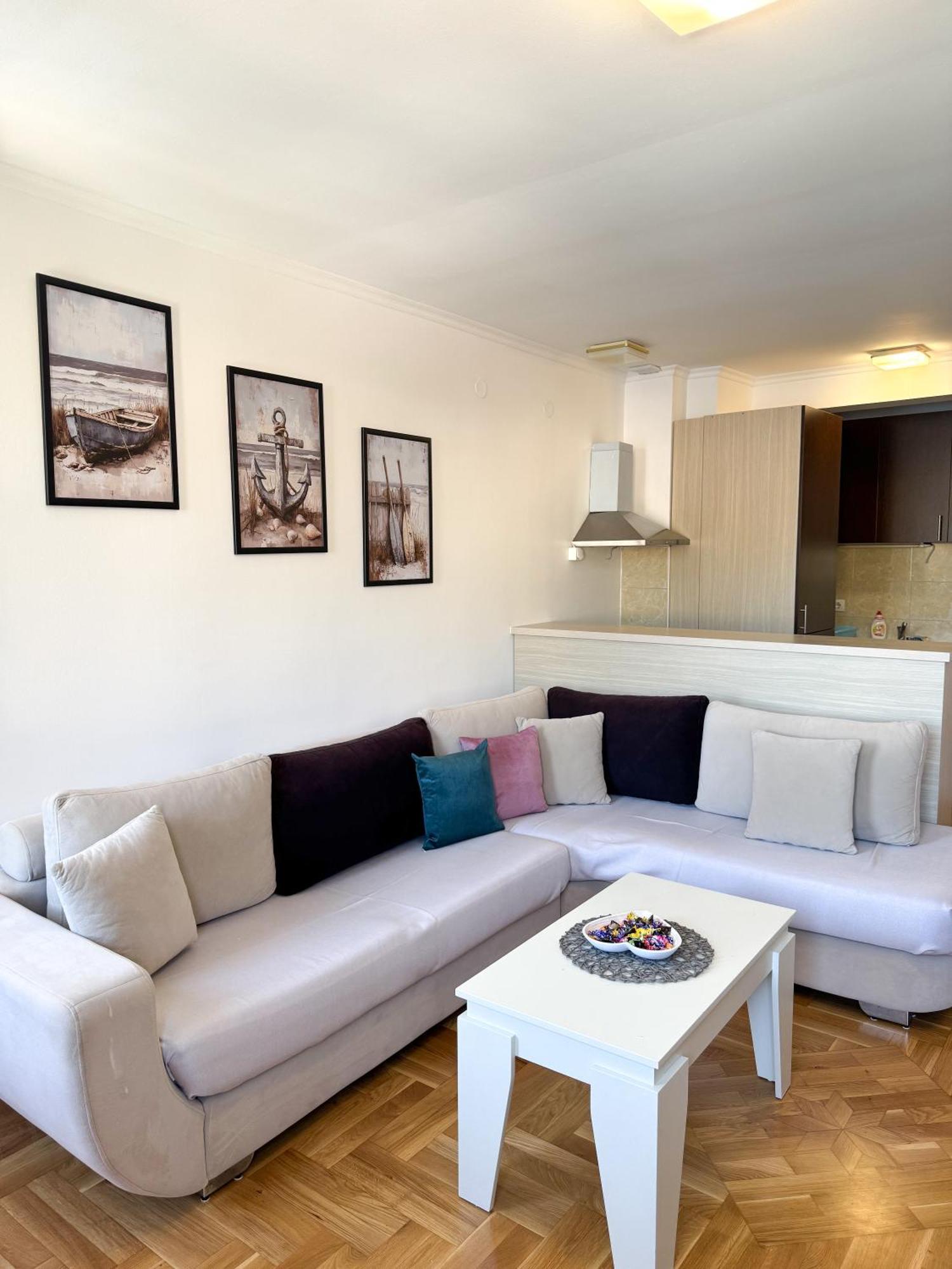 Apartments First Line Petrovac ภายนอก รูปภาพ